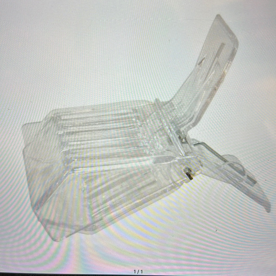 Plastic Queen Clip