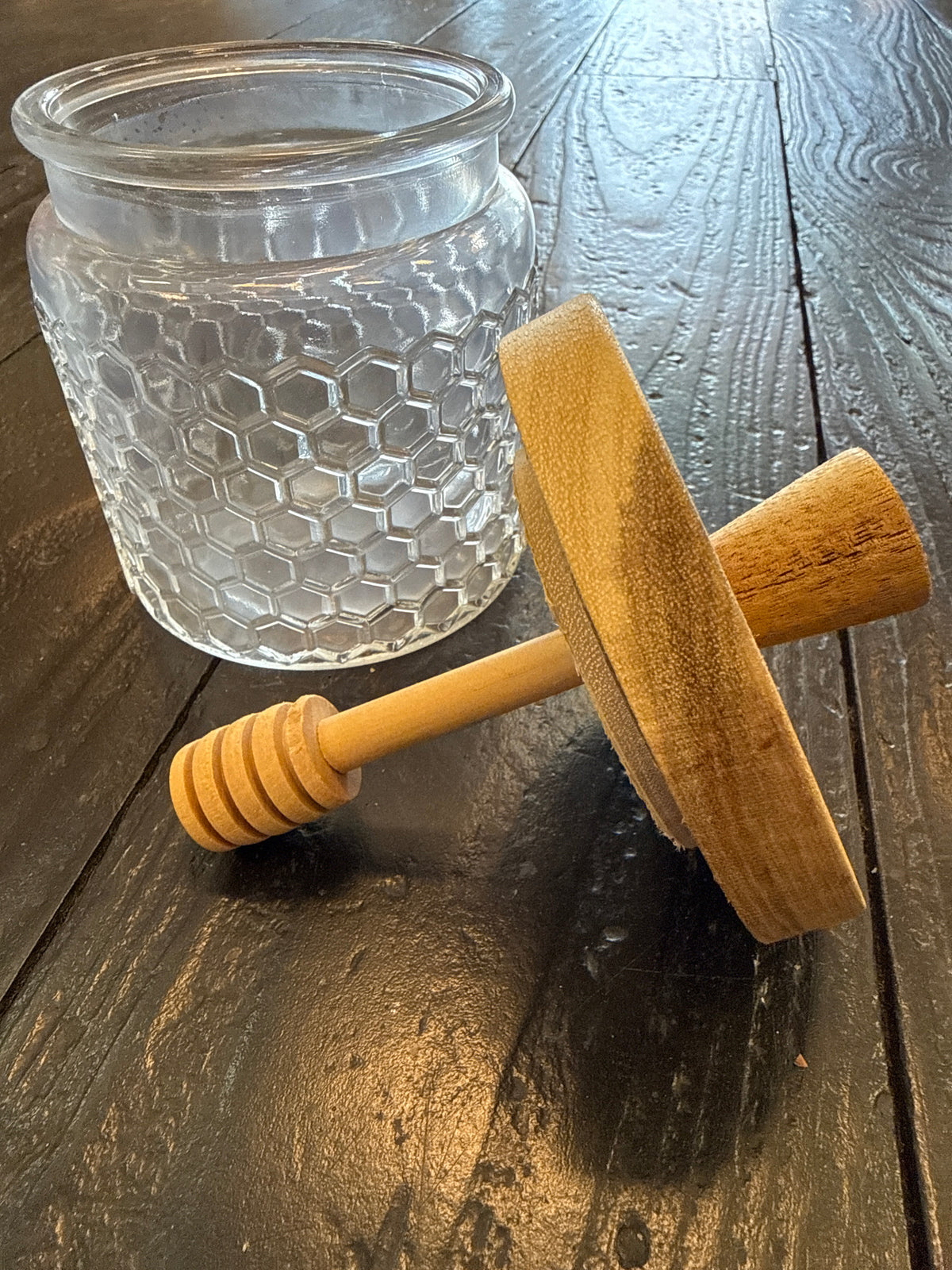 Honeycomb Embossed Honey Pot w/attached wood Dipper