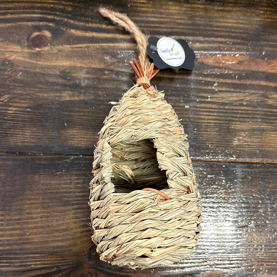 Woven bird nest
