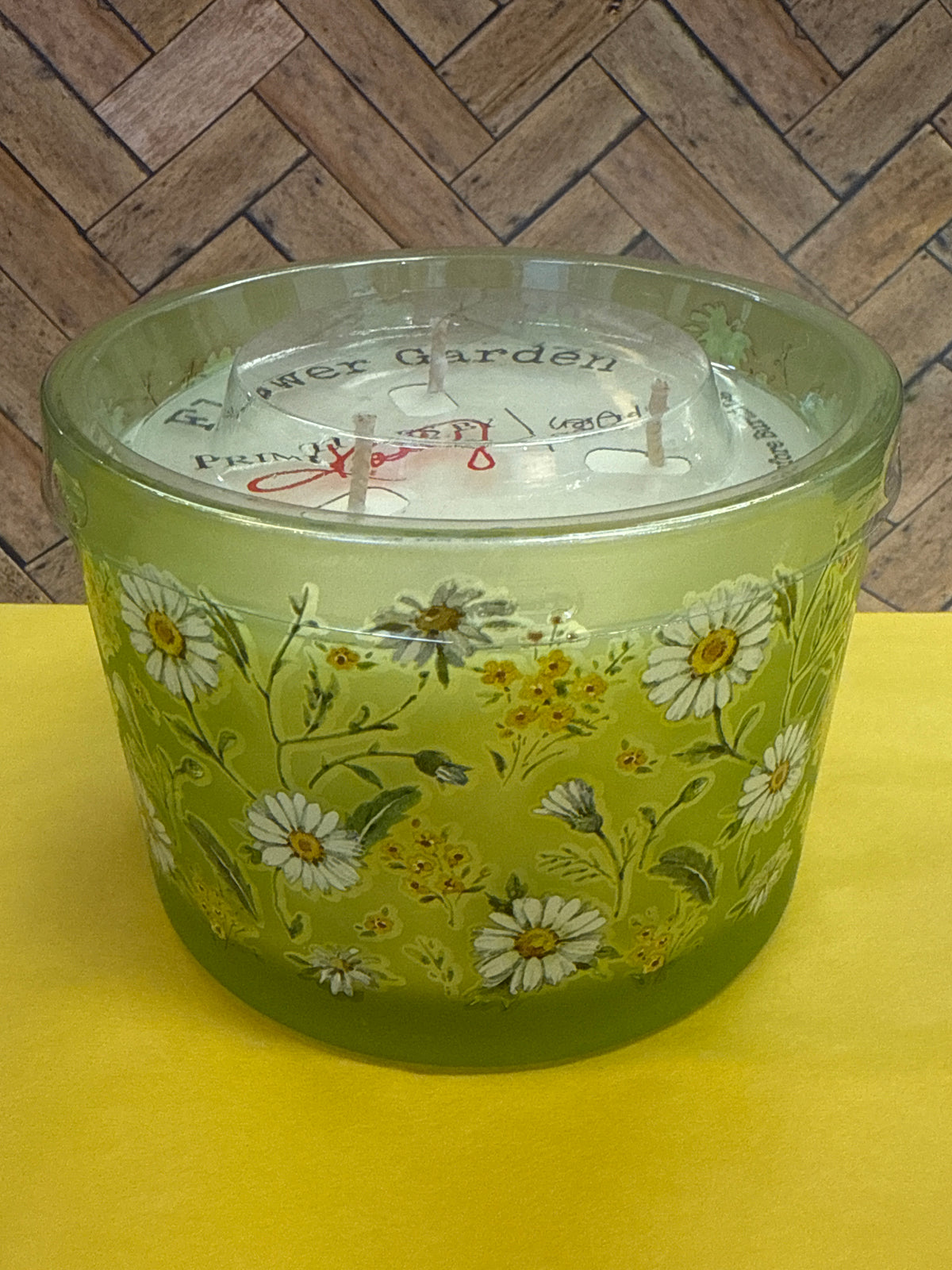 Daisy Candle - Flower Garden