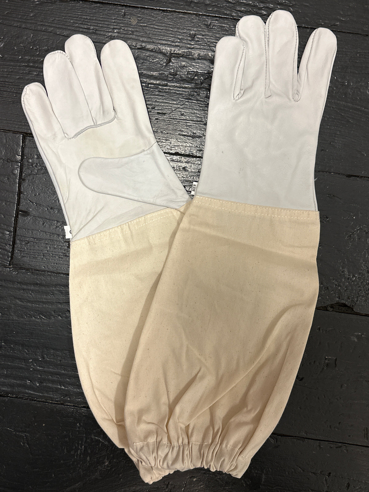 Beekeeping Gloves. Mid-Arm Length