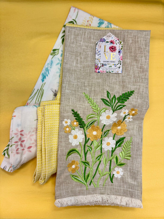 Love grows here 3 towels