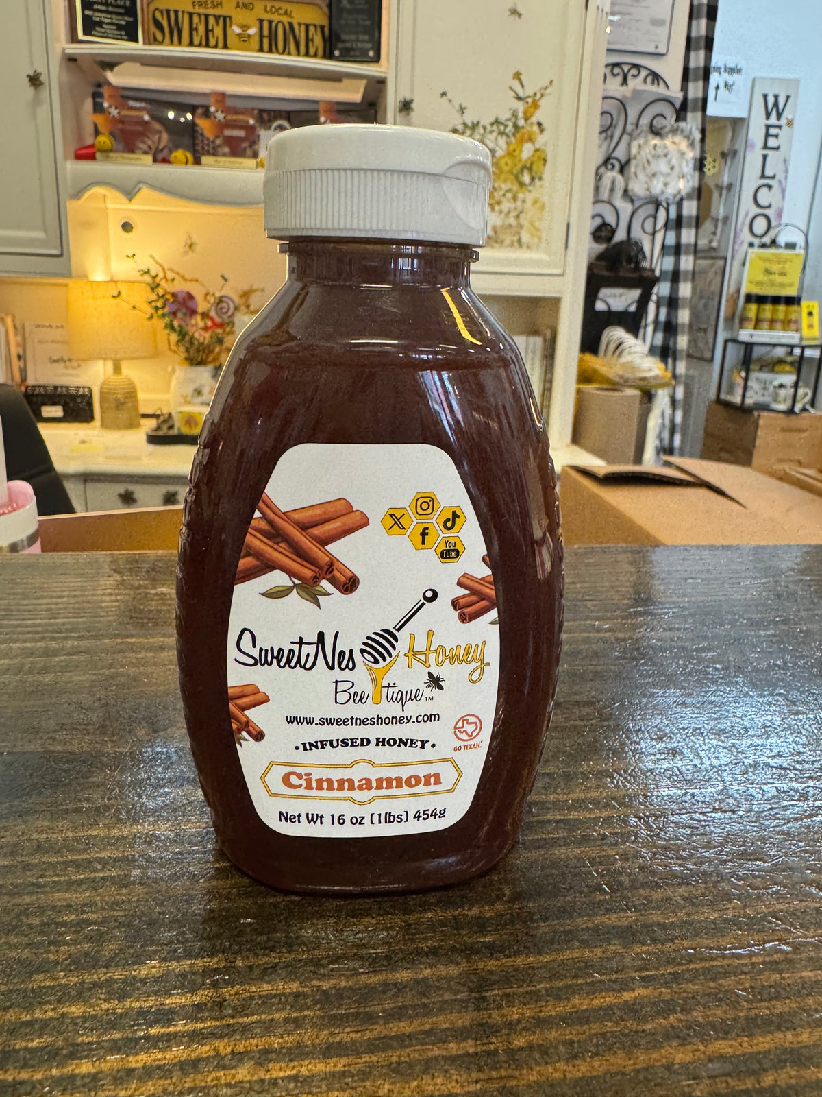 cinnamon infused honey (16 OZ)